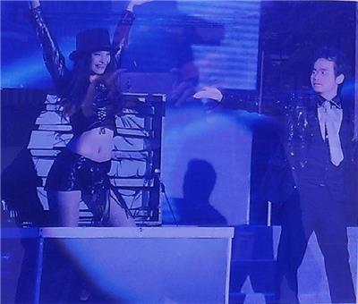 魔术道具批发 魔术道具 用扑克变魔术的简单方法