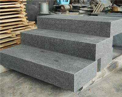 说说蒙古黑石材表面处理价格，哪家供应企业专业、防滑性还好